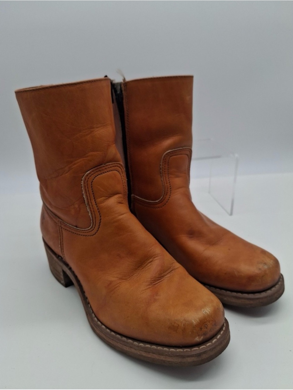 Short Frye Campus Boots